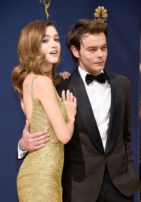 charlie heaton e natalia dyer|Stranger Things Natalia Dyer and Charlie Heatons。